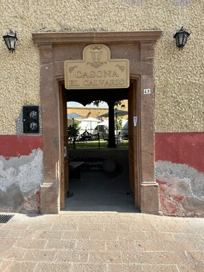 Bagian depan properti