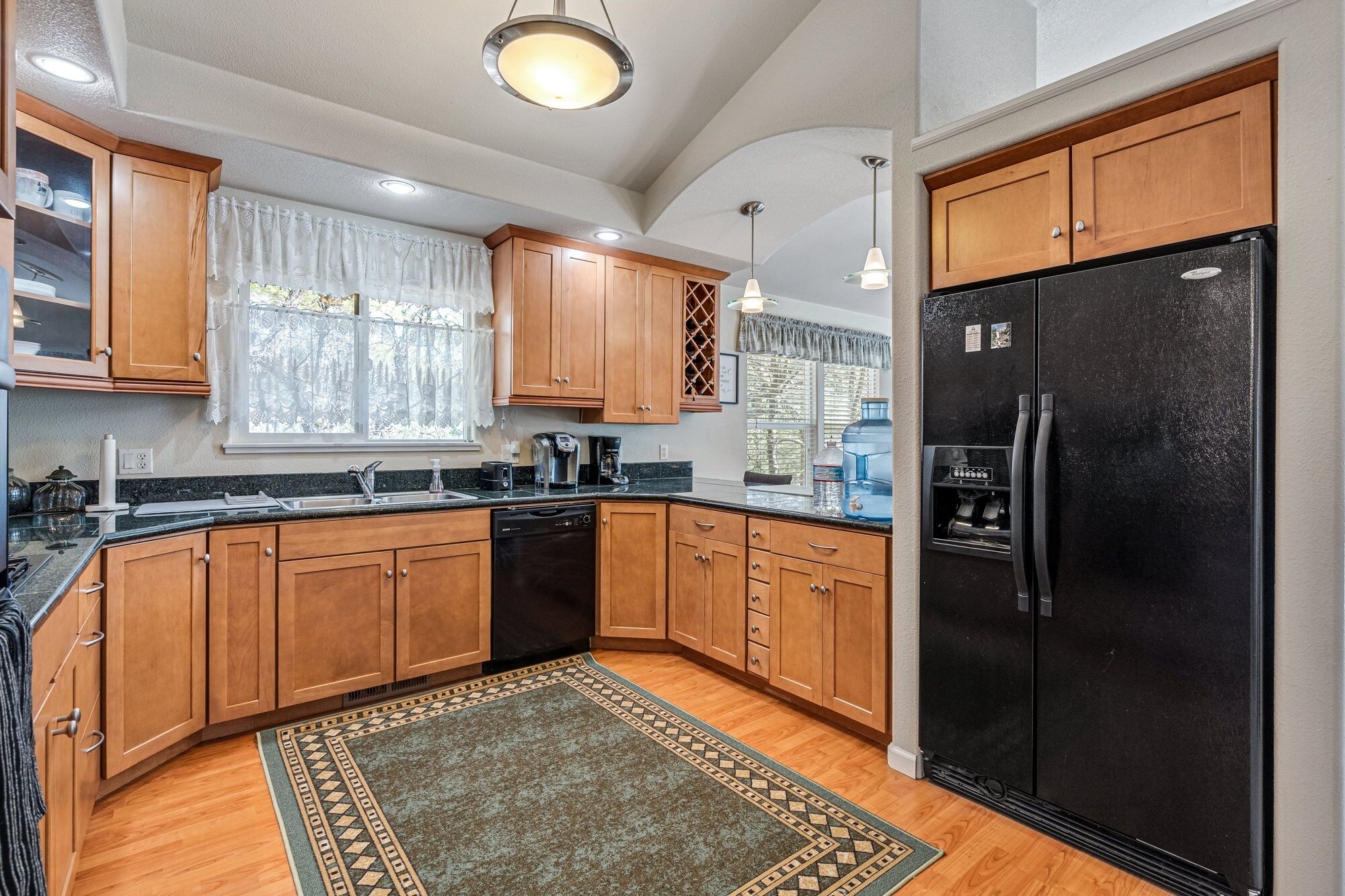 Cloudside - 2-Level Home Near Marina Beach by RedAwning