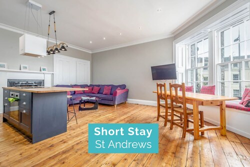 Market Street Apartment (No 86D)