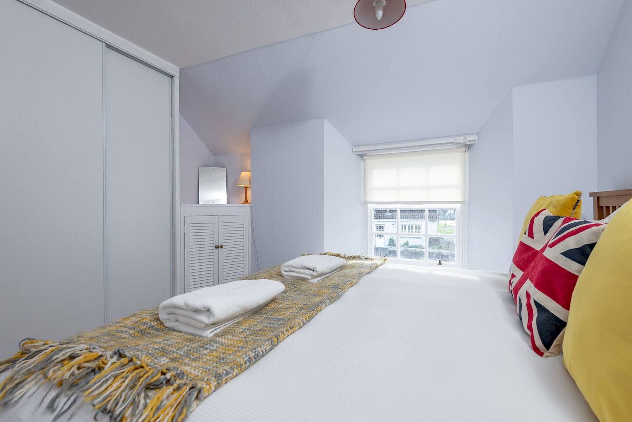 2 habitaciones, tabla de planchar con plancha y wifi gratis 