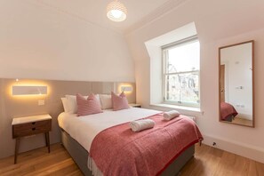 3 chambres, fer et planche à repasser, Wi-Fi gratuit, draps fournis
