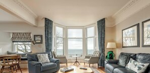 Interior - Gillespie Apartments | Golfer's Dream (St Andrews)