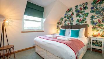 5 habitaciones, tabla de planchar con plancha y wifi gratis