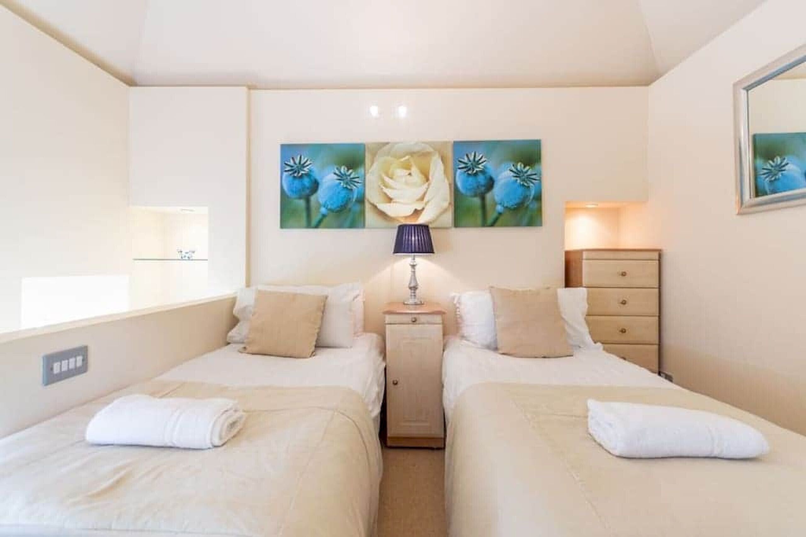 2 chambres, fer et planche à repasser, Wi-Fi gratuit, draps fournis