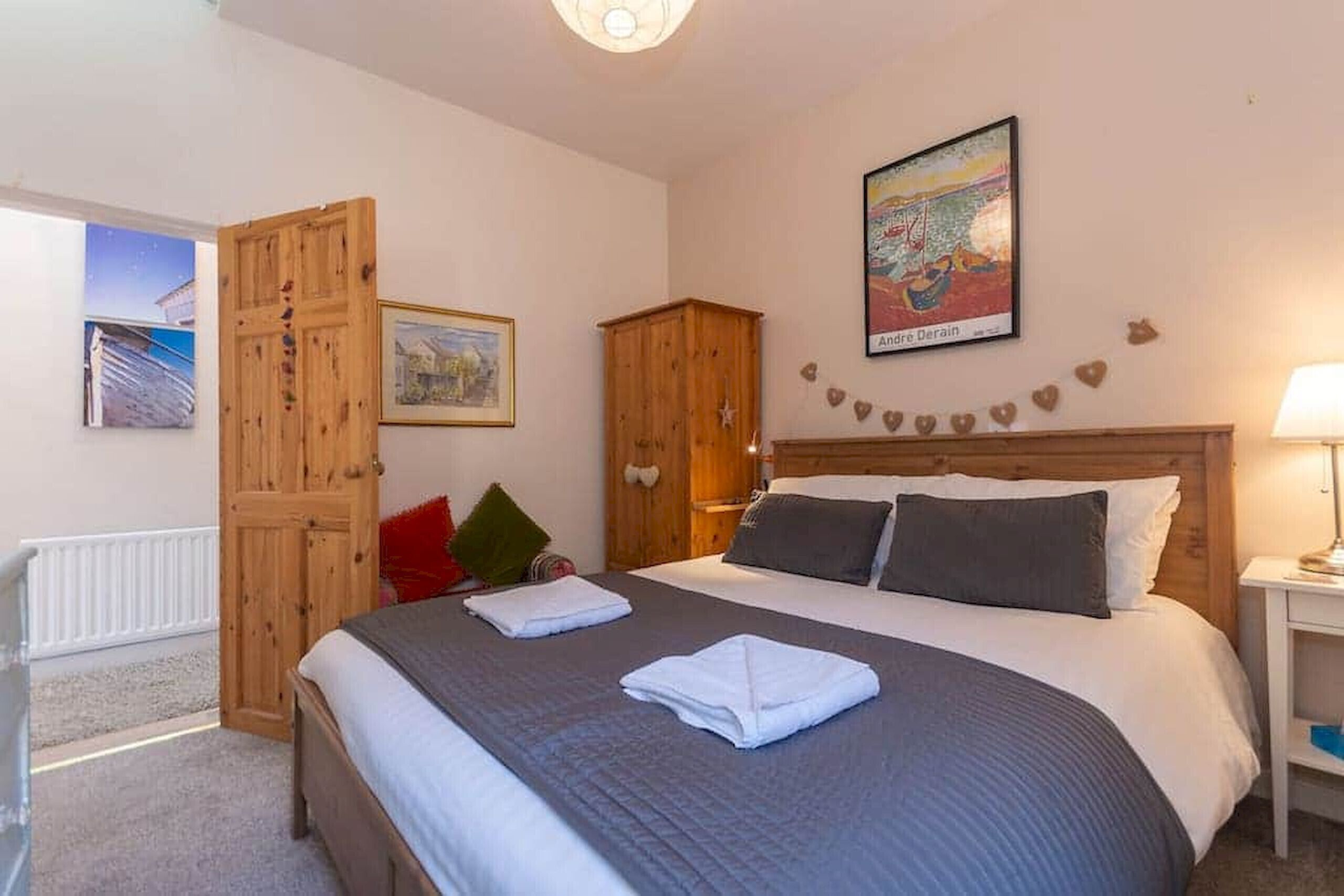 3 habitaciones, tabla de planchar con plancha y wifi gratis 