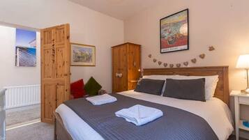 3 habitaciones, tabla de planchar con plancha y wifi gratis