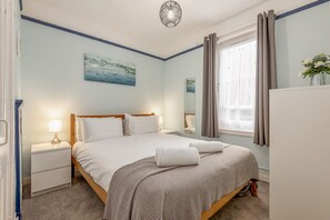 2 bedrooms, iron/ironing board, free WiFi, bed sheets - Boase Avenue (No 26) | St Andrews (St Andrews)