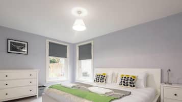 2 bedrooms, iron/ironing board, free WiFi, bed sheets