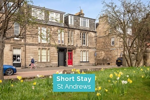 Exterior - Gibson Place | 15 Secs to The Old Course (St Andrews)