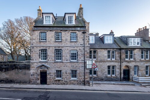 South Street Apartments (No 14G)