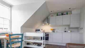 Fridge, microwave, oven, dishwasher