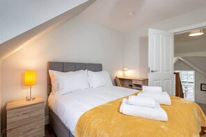 2 chambres, literie hypoallergénique, fer et planche à repasser