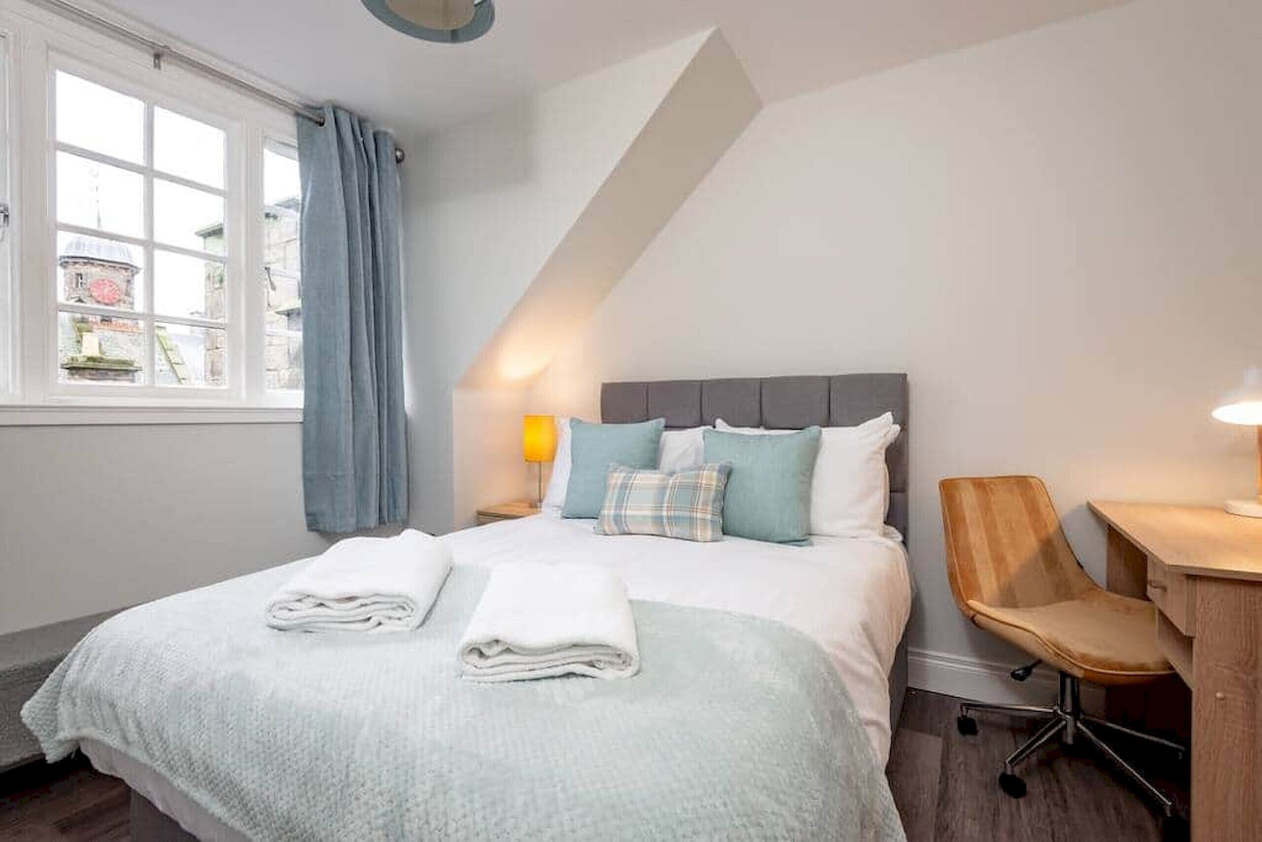 2 bedrooms, hypo-allergenic bedding, iron/ironing board, free WiFi