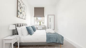 2 bedrooms, desk, iron/ironing board, travel crib
