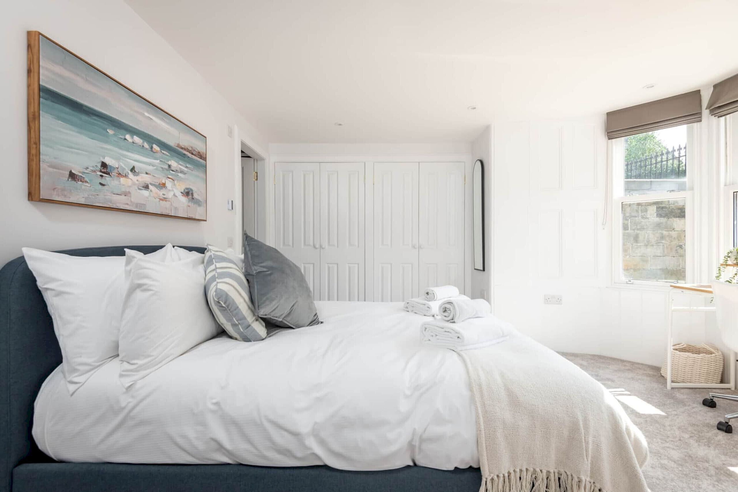 2 bedrooms, hypo-allergenic bedding, iron/ironing board, free WiFi