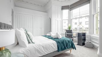 2 bedrooms, hypo-allergenic bedding, iron/ironing board, free WiFi