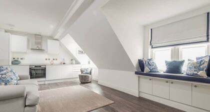 South Street Apartments (No 14F) | Roof Terrace