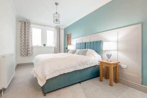 4 Schlafzimmer, Allergikerbettwaren, Bügeleisen/Bügelbrett