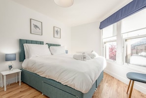 2 bedrooms, iron/ironing board, free WiFi, bed sheets - Marine Park (No 10) | Elie (Elie)