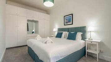 3 bedrooms, hypo-allergenic bedding, iron/ironing board, free WiFi