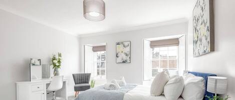 2 bedrooms, desk, iron/ironing board, free WiFi