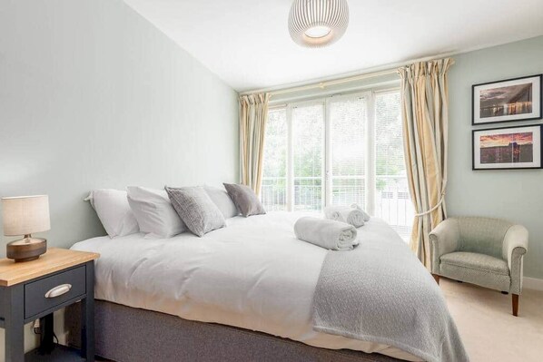 2 habitaciones, tabla de planchar con plancha y wifi gratis 