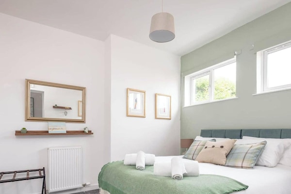 2 habitaciones, tabla de planchar con plancha y wifi gratis