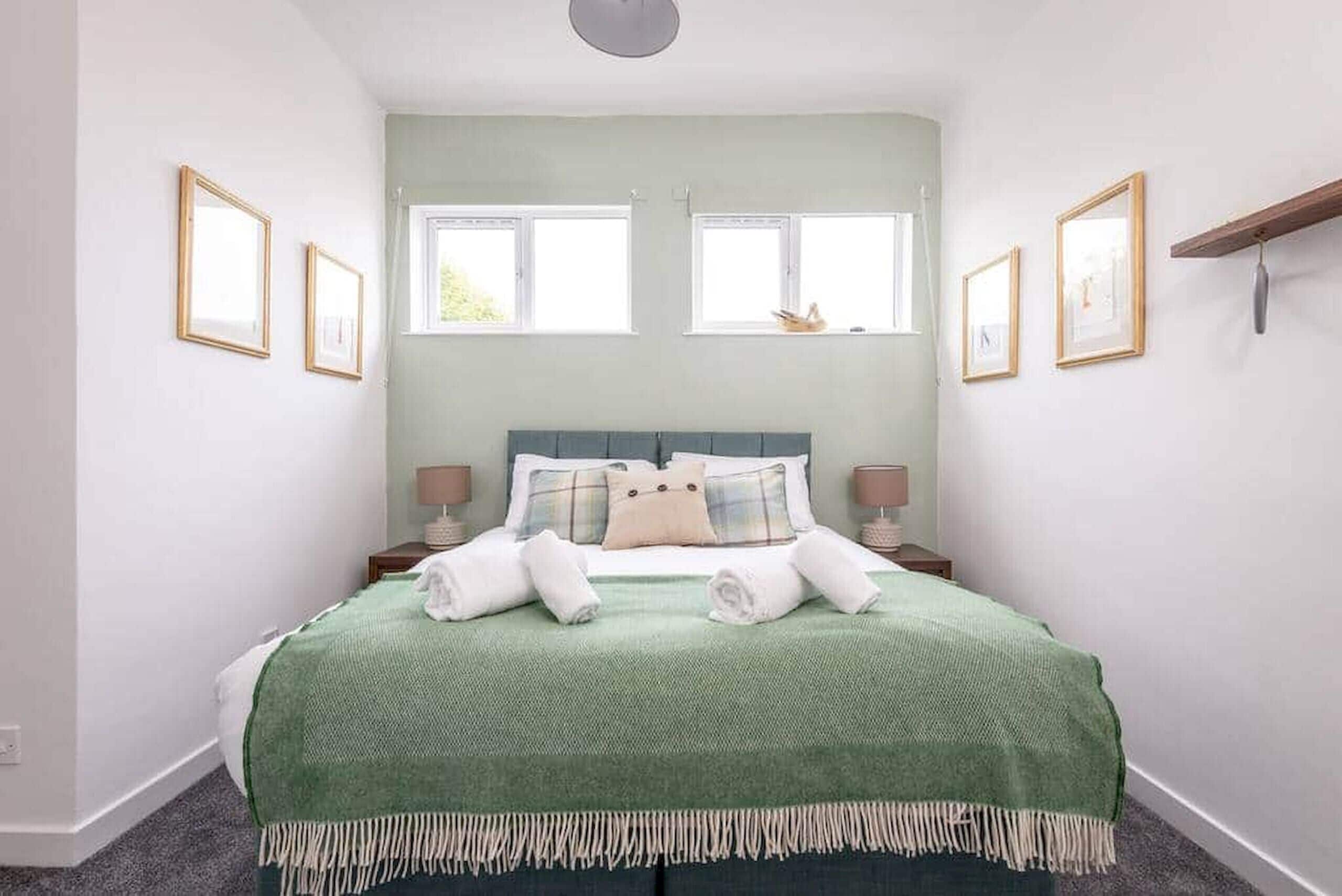 2 quartos, ferros/tábuas de passar roupa, Wi-Fi de cortesia