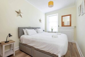2 chambres, fer et planche Ă repasser, Wi-Fi gratuit, draps fournis