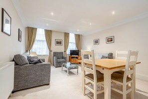 TV - Southgait Hall (No 2) | St Andrews (St Andrews)