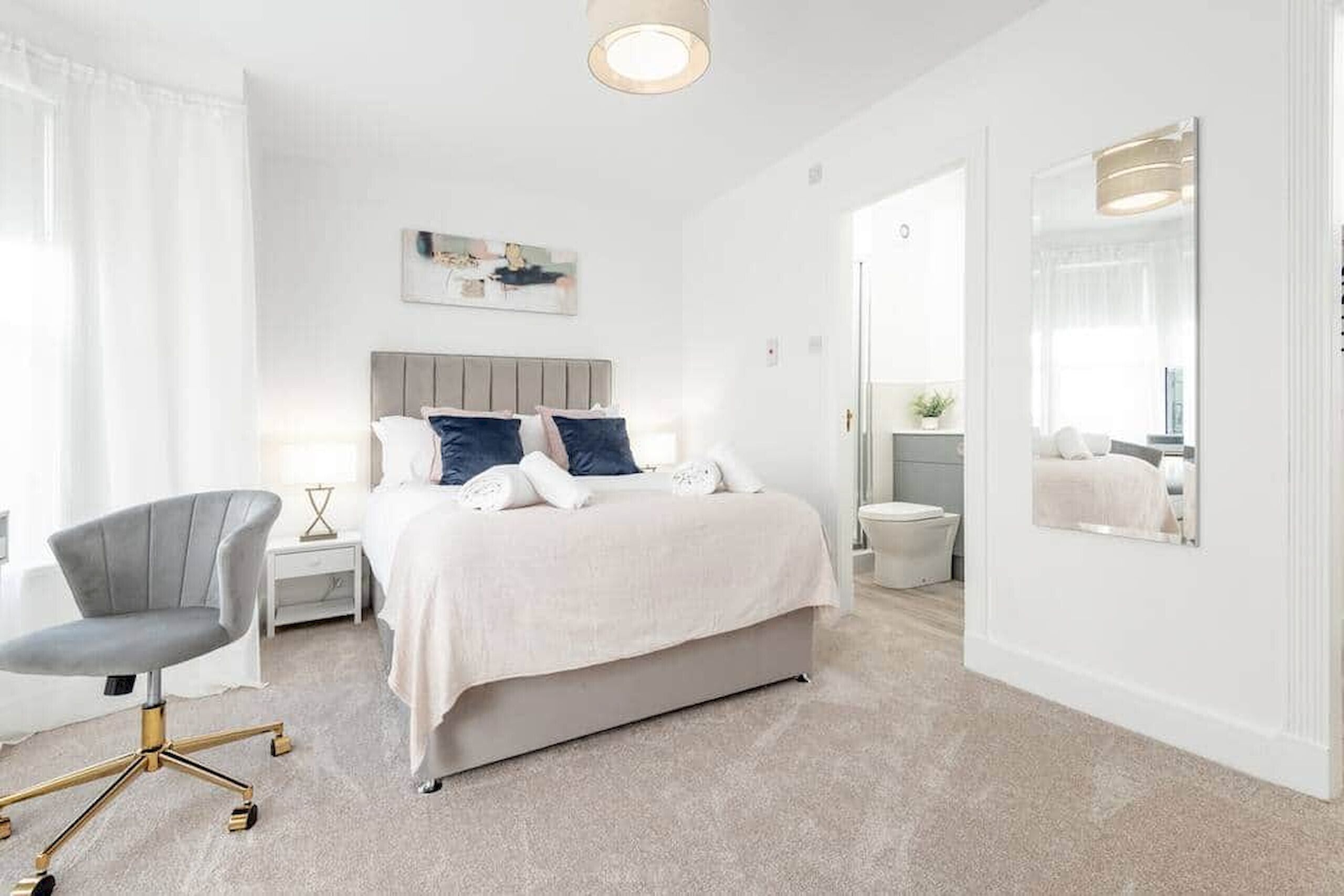 2 habitaciones, wifi gratis y ropa de cama 