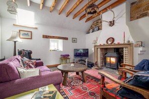 TV - Park Mill Cottages | The Granary (St Andrews)