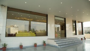 Front of property - Comfort Hotel Amritsar by Choice Hotels  (Amritsar)