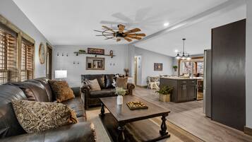 Smart TV, fireplace, DVD player