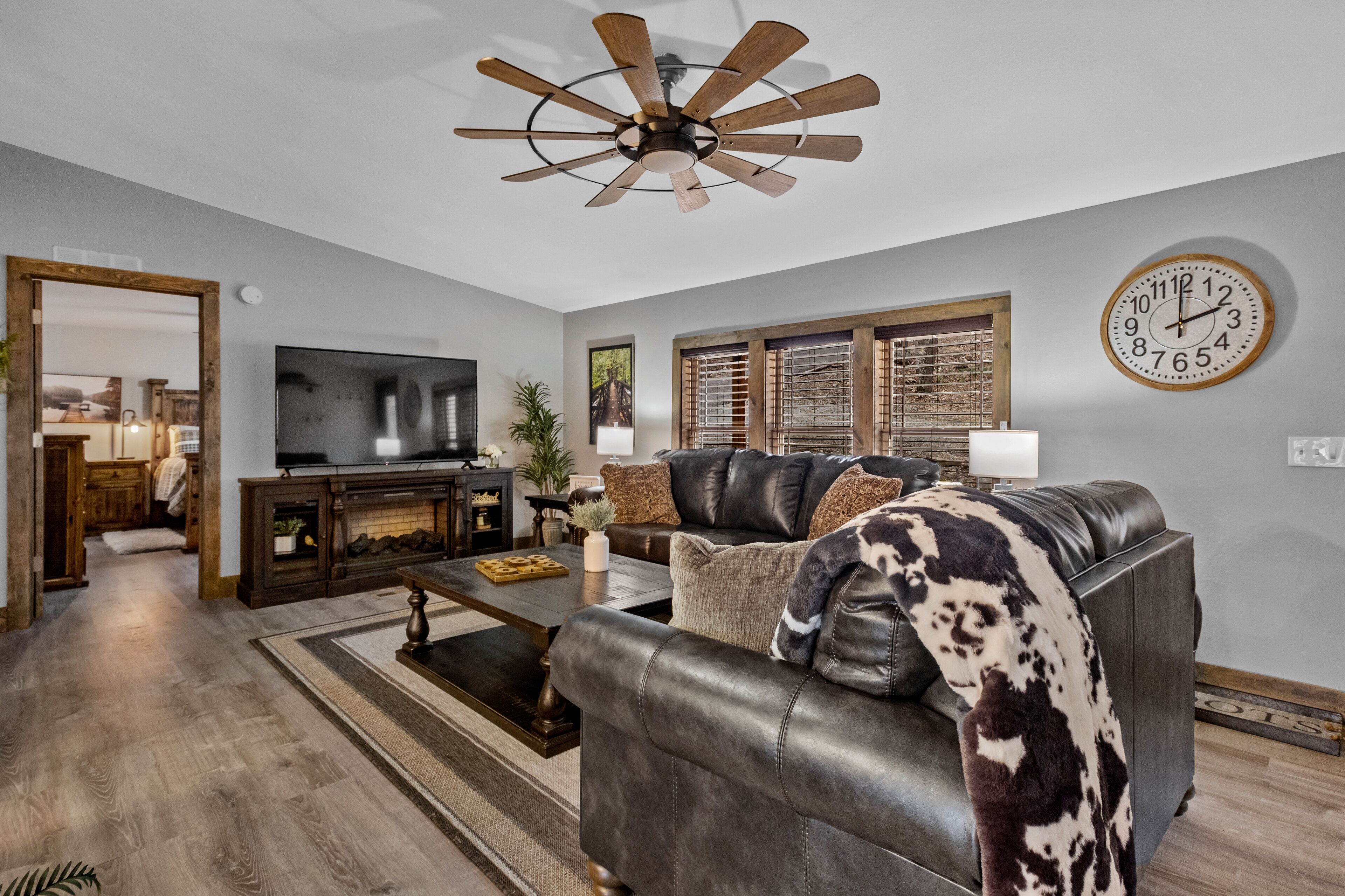 Secluded cabin close to Eureka Springs and Table Rock Lake