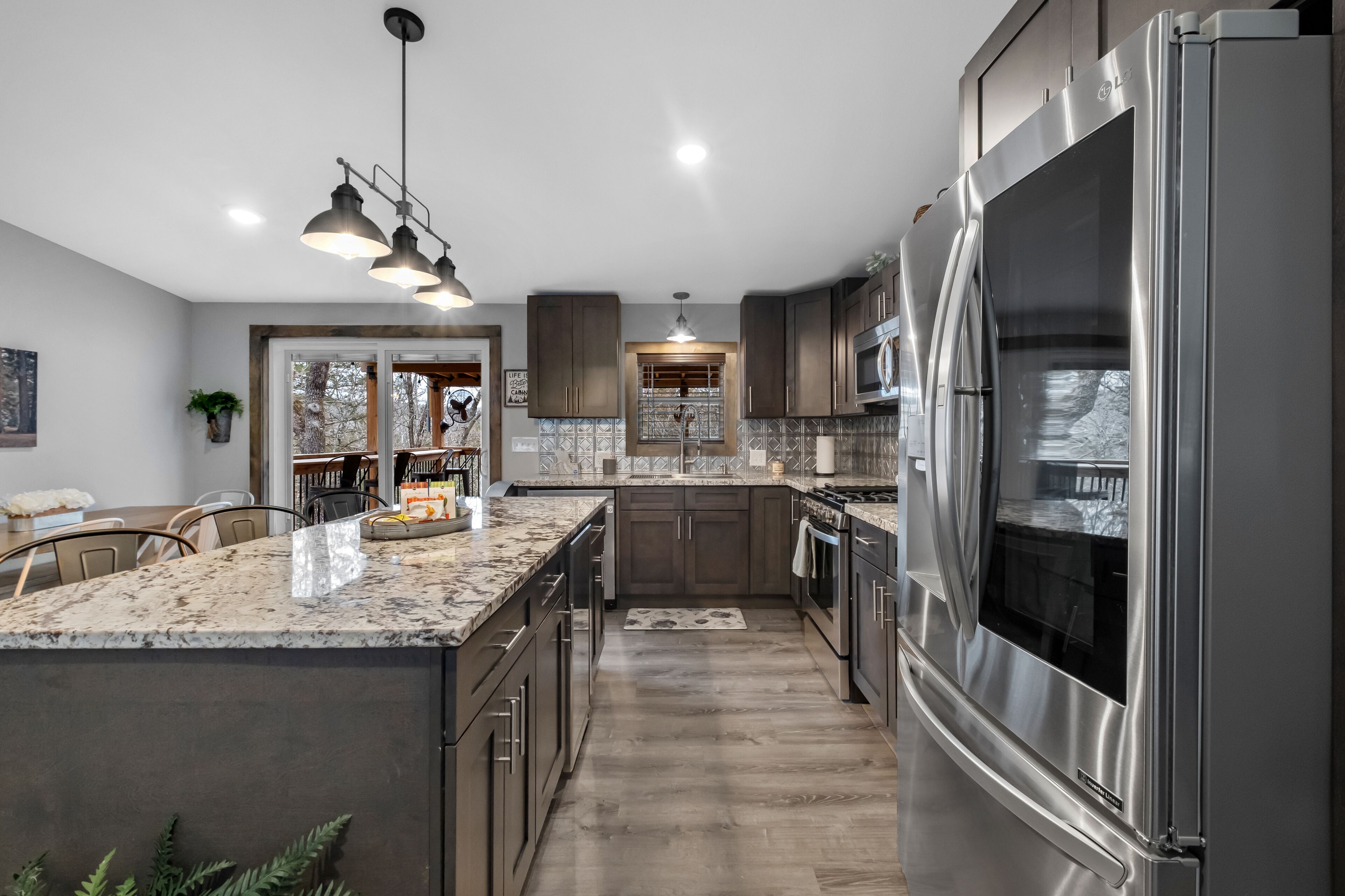 Secluded cabin close to Eureka Springs and Table Rock Lake