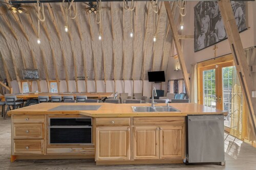 Perfect location for family vacation or family gathering
