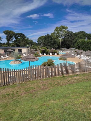 Piscine extérieure, piscine chauffée