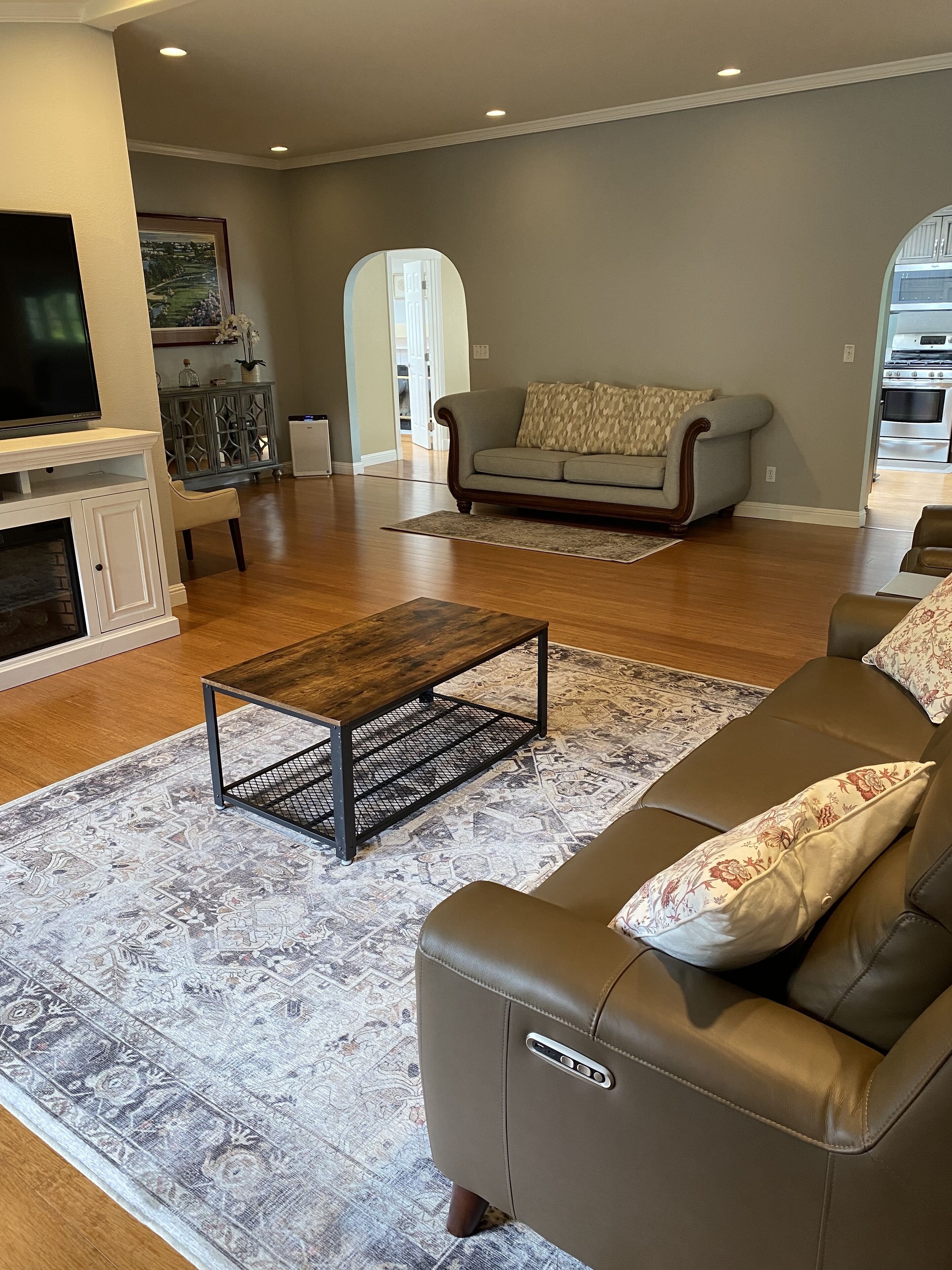 Spacious Home Close to Beach