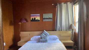 2 habitaciones, escritorio, tabla de planchar con plancha y wifi gratis