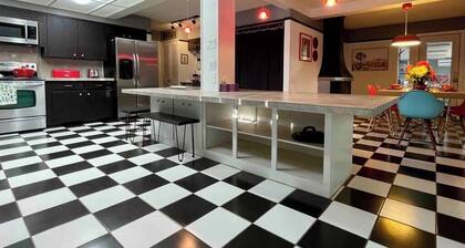 Smiley Bush BnB-Great for family functions! 1K/2Q