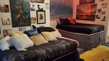 1 chambre, bureau, fer et planche à repasser, Wi-Fi