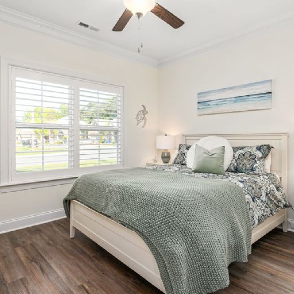 Luxury Townhome Near Everything! 2 miles to Elon University