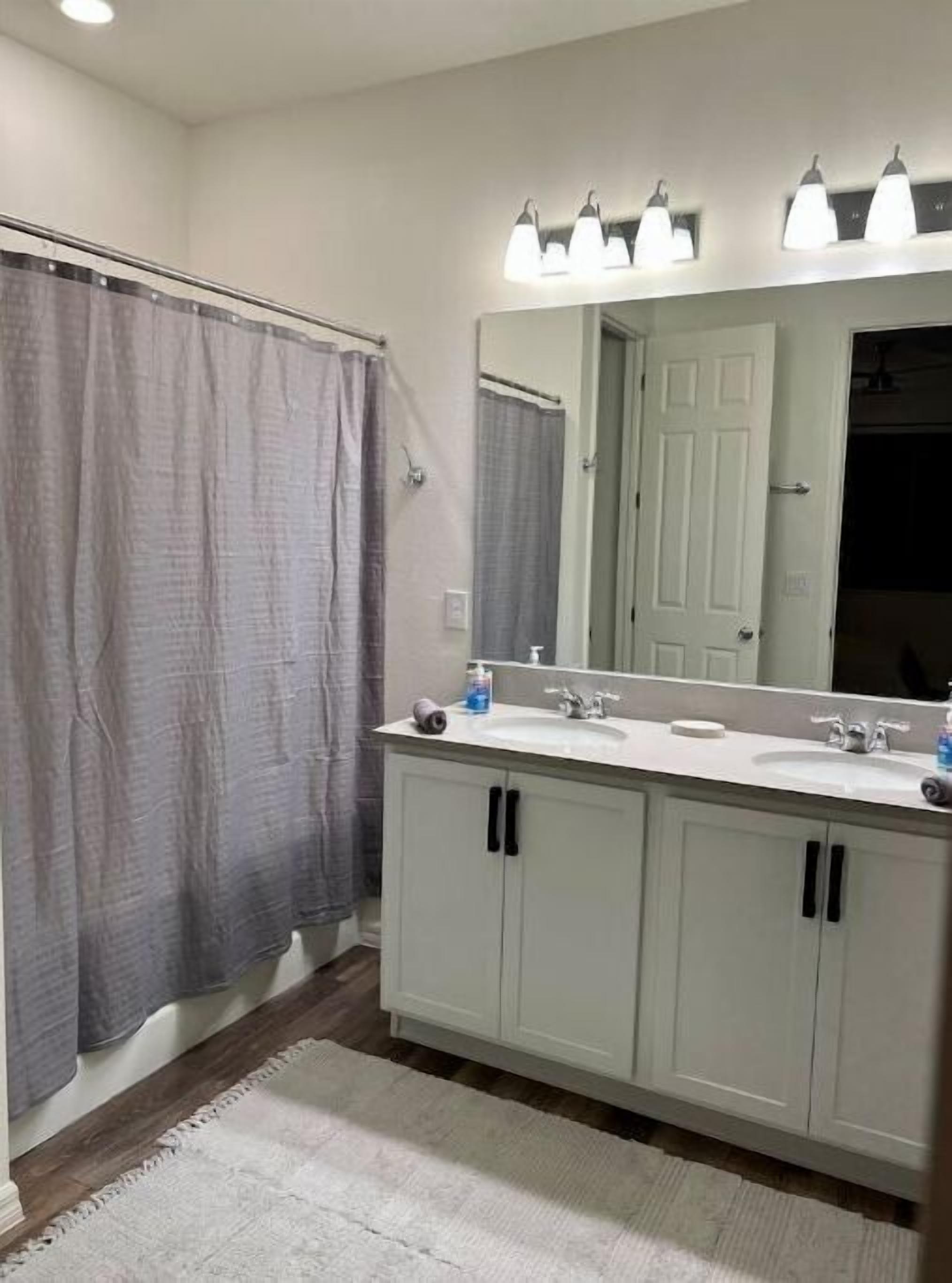 Water View 4-bedroom new home with patio