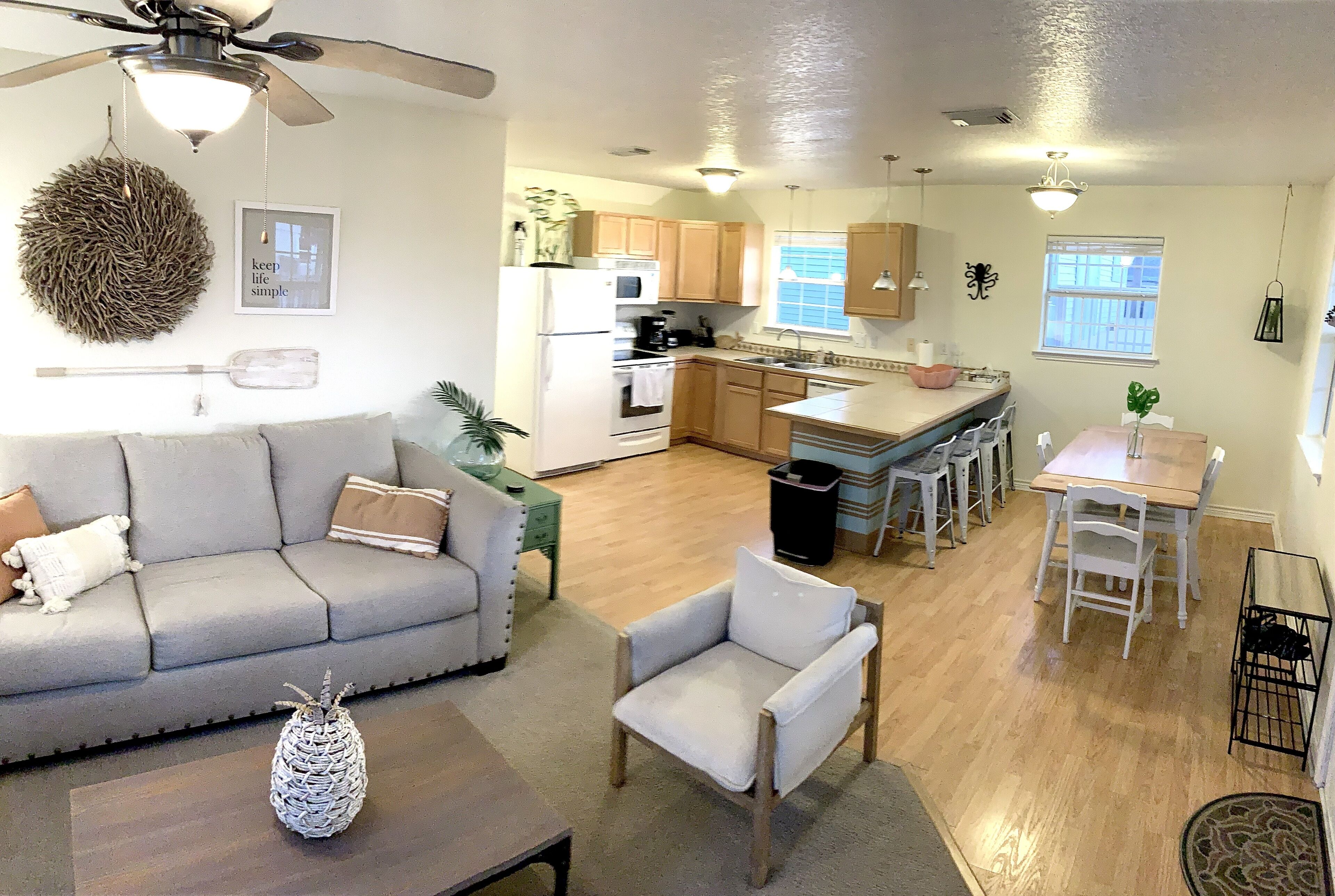 Tiki Torch Dock House - Surfside Beach - Sleeps 10
