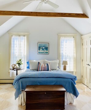 2 habitaciones, tabla de planchar con plancha y cuna de viaje 