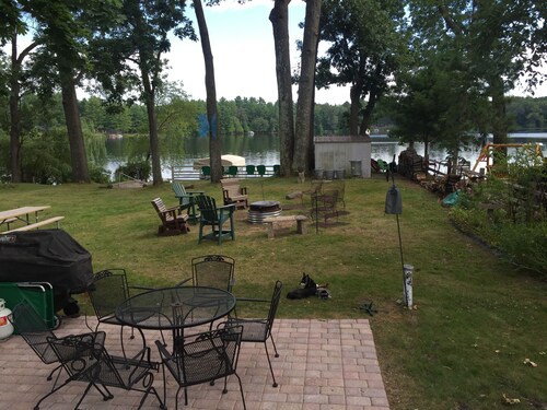 Warm Cozy Cottage on Mt Morris Lake minutes from Nordic Mtn adventures & S’more