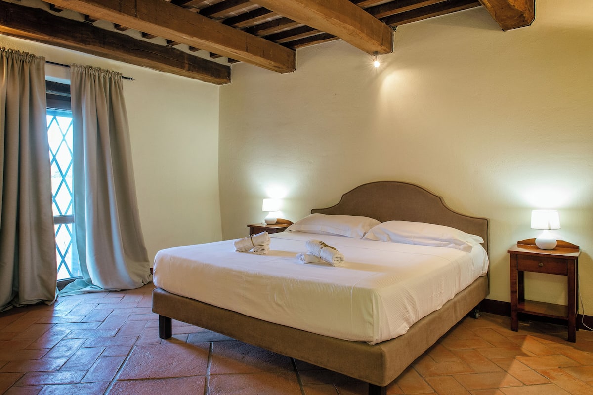 Condo | 1 bedroom, Egyptian cotton sheets, premium bedding, down comforters
