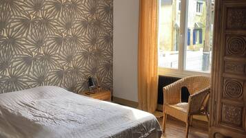 2 Schlafzimmer, Reisekinderbett, kostenloses WLAN, BettwÀsche