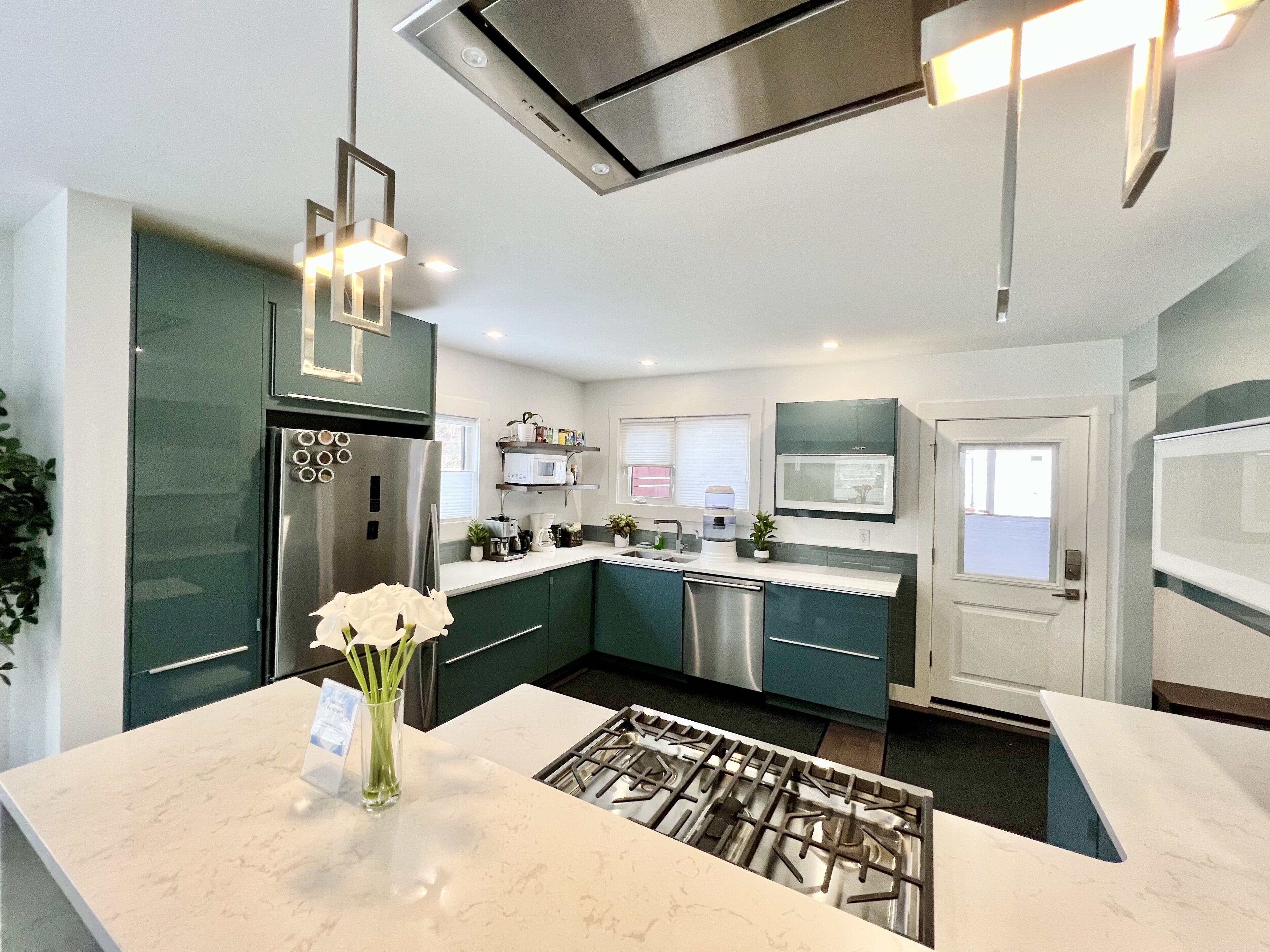 Sunshine 🌞 and Hot tub!